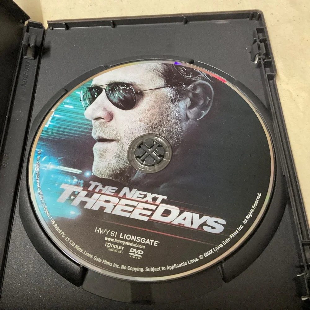 DVD- The Next Three Days. V94